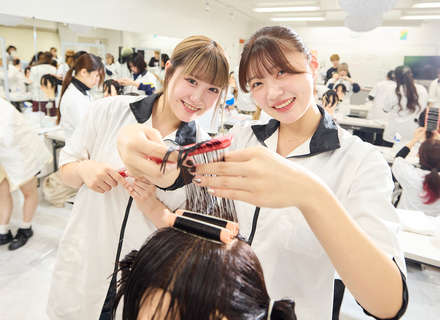 国際ビューティモード専門学校の特長２