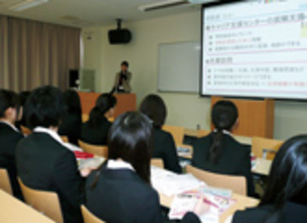 名古屋文理栄養士専門学校の特長２