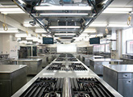 群馬調理師専門学校の特長１