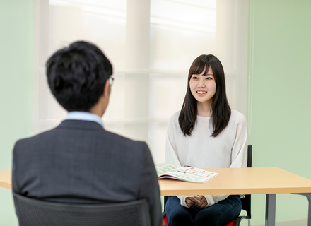 大原法律公務員専門学校の特長１