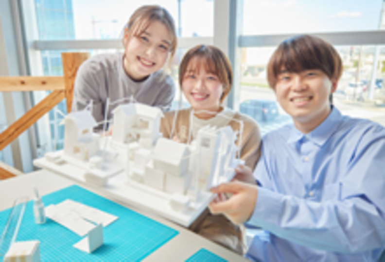 新潟建築・インテリア・ものづくり大学校の風景