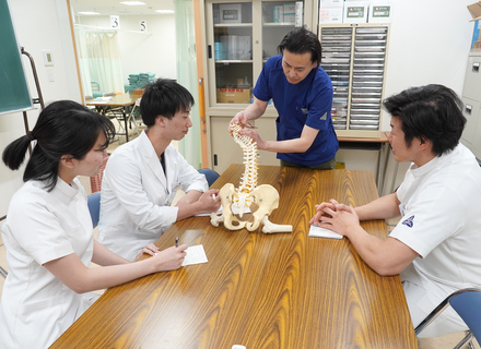 国際鍼灸専門学校の特長２
