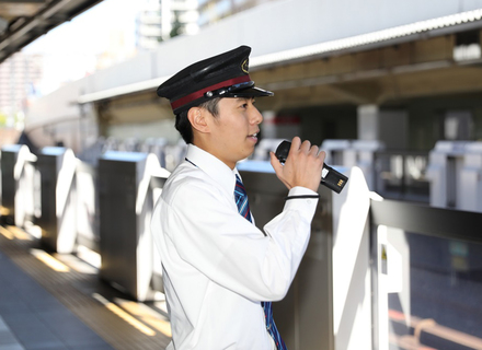 大阪ホテル鉄道＆ブライダルビューティー専門学校の特長１