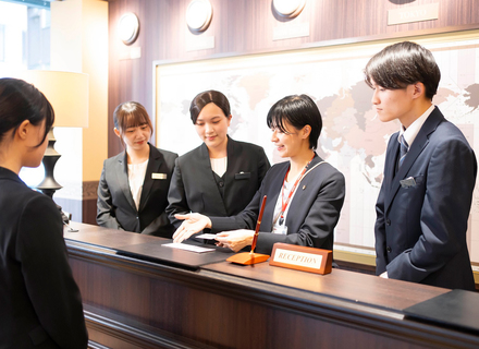 大阪ホテル鉄道＆ブライダルビューティー専門学校の特長３