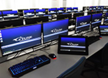 太田情報商科専門学校の特長１