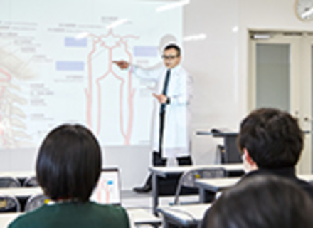 太田医療技術専門学校の特長２