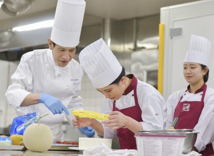 赤堀製菓・カフェ専門学校の特長３