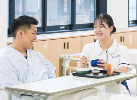 鳥取市医療看護専門学校の特長２