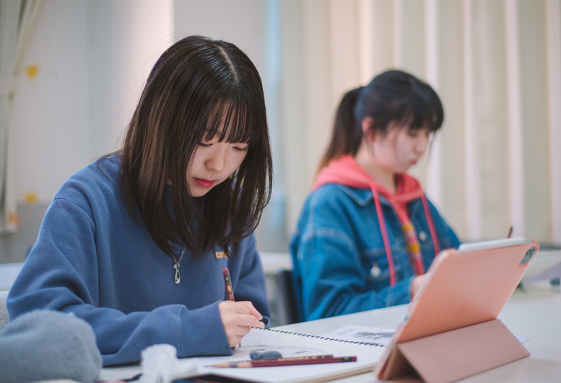 専門学校日本デザイナー芸術学院 仙台の風景