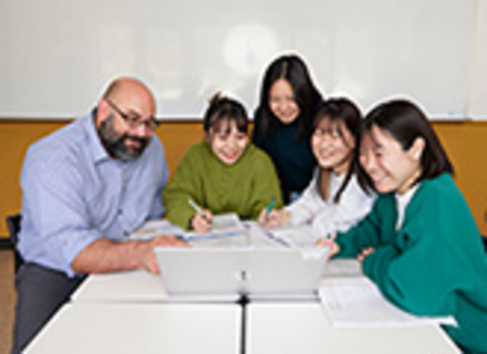 専門学校　長野ビジネス外語カレッジの特長１