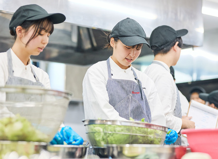 大竹栄養専門学校の特長１