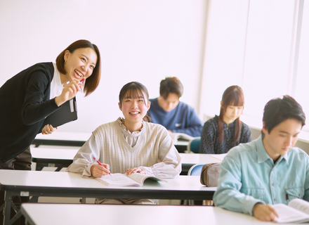 上越公務員・情報ビジネス専門学校の特長１