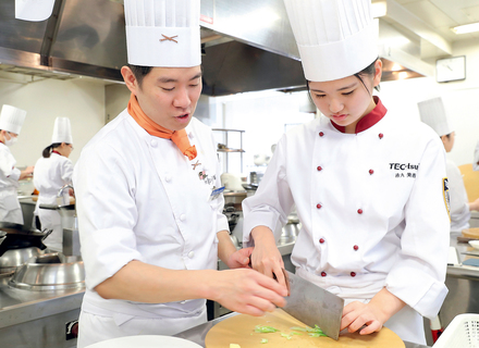 名古屋辻学園調理専門学校の特長１