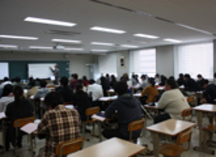 福岡市医師会看護専門学校の特長１