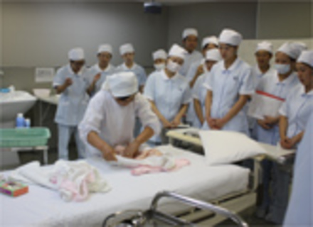 福岡市医師会看護専門学校の特長３