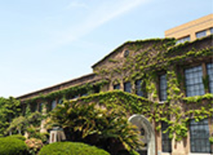 愛知学院大学歯科技工専門学校の特長２