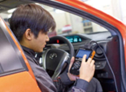専門学校　静岡工科自動車大学校の特長１