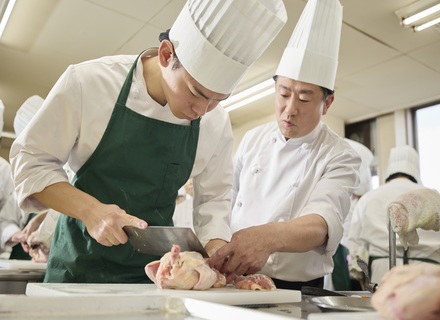 悠久山栄養調理専門学校の特長２