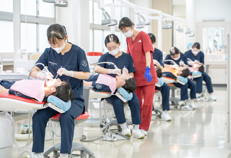 専門学校宮城高等歯科衛生士学院の風景
