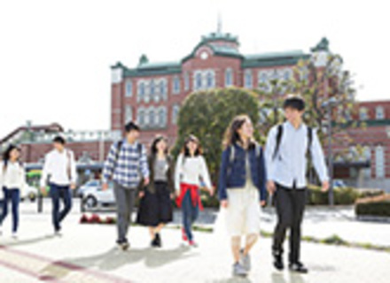 葵メディカルアカデミーの特長２