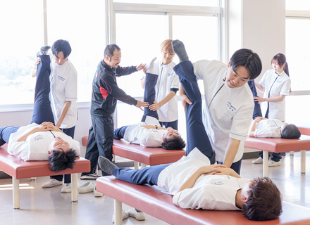 広島医療保健専門学校の特長２