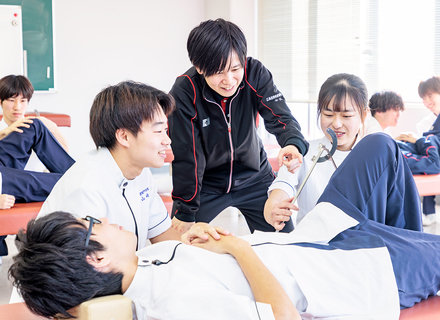 広島医療保健専門学校の特長３