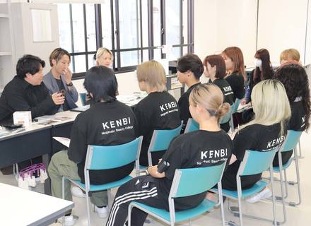 長崎県美容専門学校の特長１