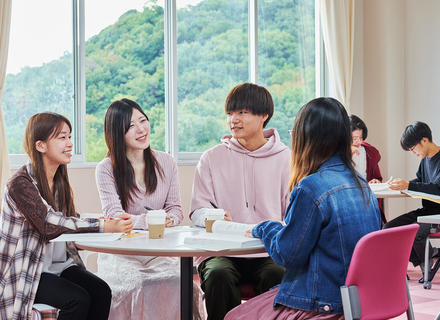 岡山商科大学専門学校の特長１