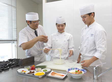 今村学園ライセンスアカデミーの特長１