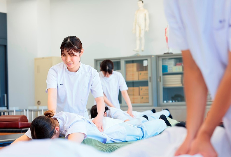 中和医療専門学校の風景