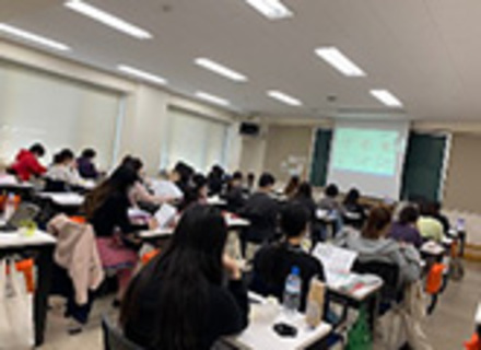 横浜市病院協会看護専門学校の特長３