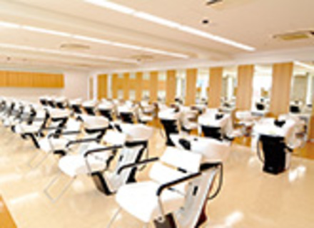 ジェイ　ヘアメイク美容専門学校の特長２