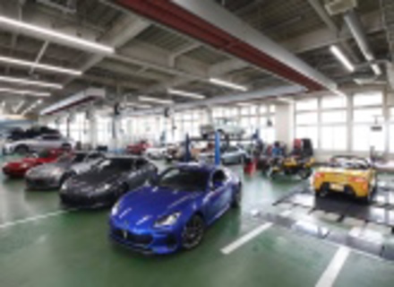専門学校北海道自動車整備大学校の特長１