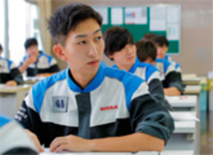 専門学校　日産愛媛自動車大学校の特長２