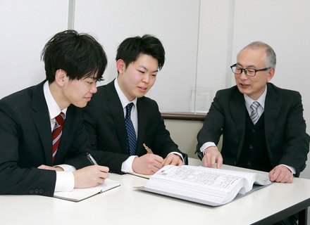 大阪情報専門学校の特長３