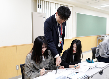 吉田学園公務員法科専門学校の特長１