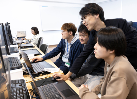 福岡デザイン＆テクノロジー専門学校の特長１