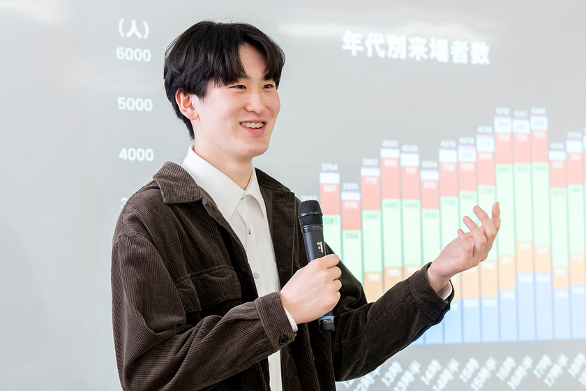 富山情報ビジネス専門学校の学生