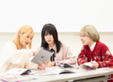 華服飾専門学校の特長１