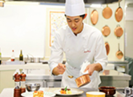 華調理製菓専門学校の特長３