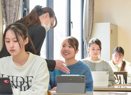 よしみず病院附属看護学院の特長２