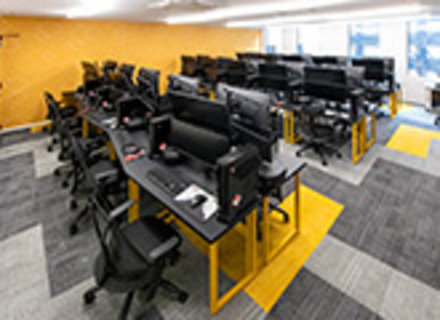 福岡情報ＩＴクリエイター専門学校の特長３