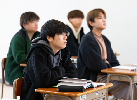 四国医療工学専門学校の特長２