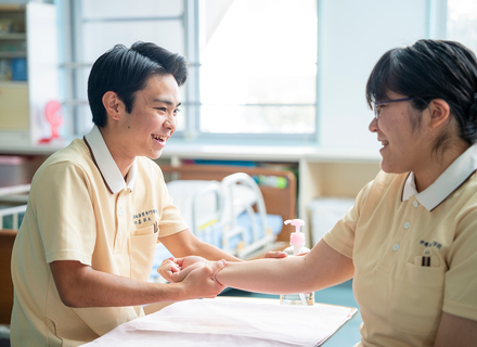 沖縄福祉保育専門学校の特長２