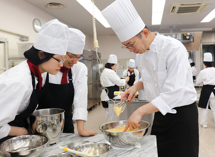 Ｌ’ｅｃｏｌｅ　ｄｅｓ　ｇｏｕｒｍａｎｄｓ　Ｆｕｋｕｉの特長１