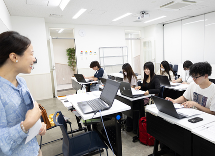 沖縄みらいＡＩ＆ＩＴ専門学校の特長２