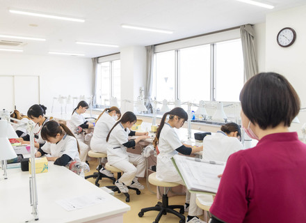 藤華歯科衛生専門学校の特長１