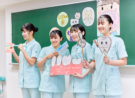 大阪府歯科医師会附属歯科衛生士専門学校の特長２