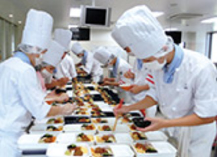 日本調理製菓専門学校の特長１
