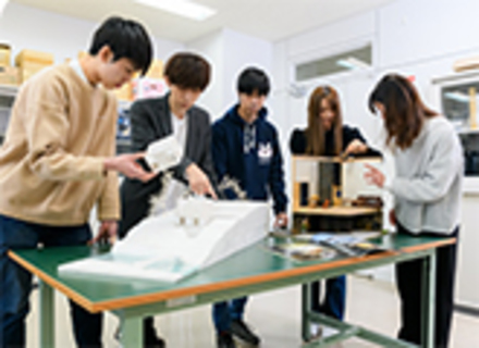 大分県立工科短期大学校の特長２